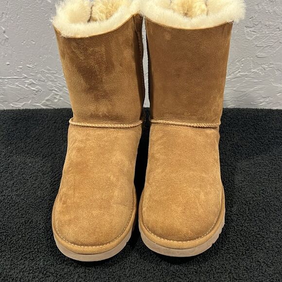🔥🔥 UGG Australia Bailey Bow II Chestnut Suede Winter Boot US Women Sz 8 - EUC - Picture 3 of 10
